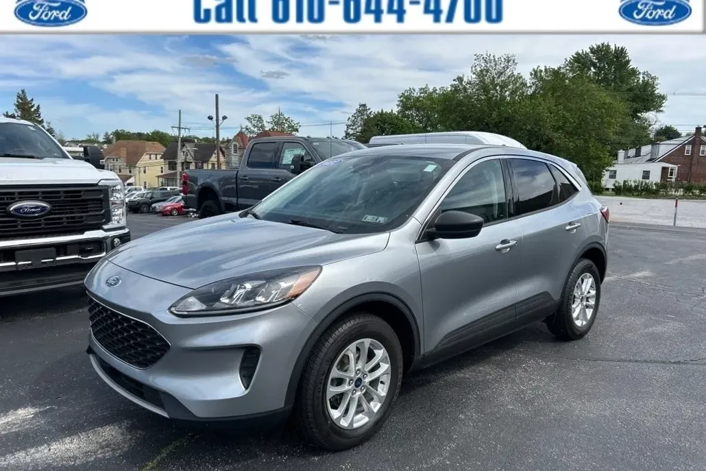 2022 Ford Escape SE photo 1