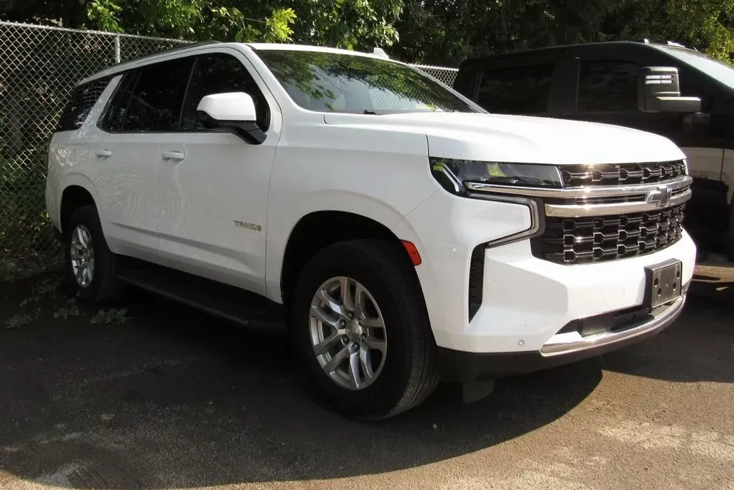 2023 Chevrolet Tahoe LS photo 1
