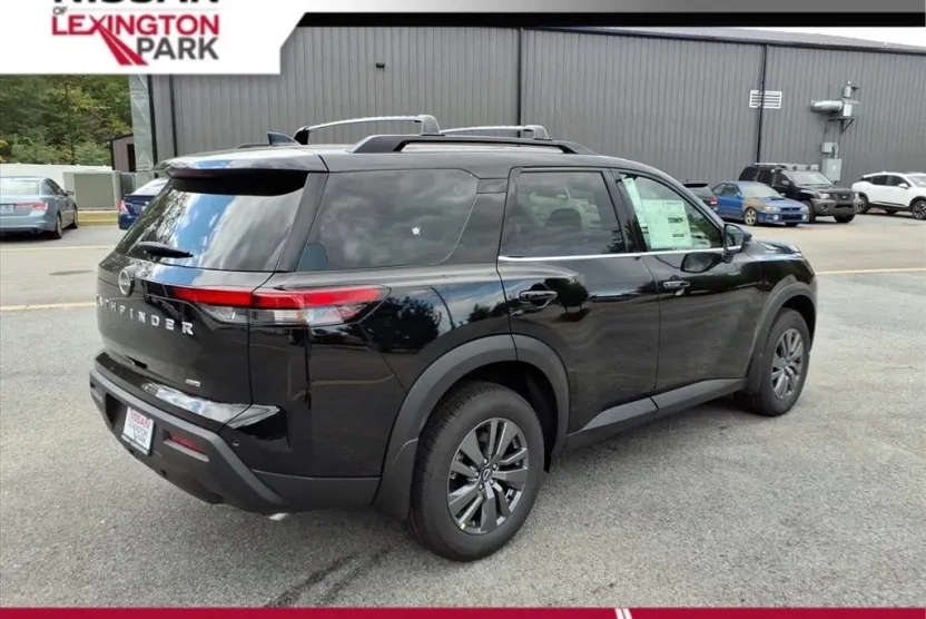 2025 Nissan Pathfinder SV photo 1