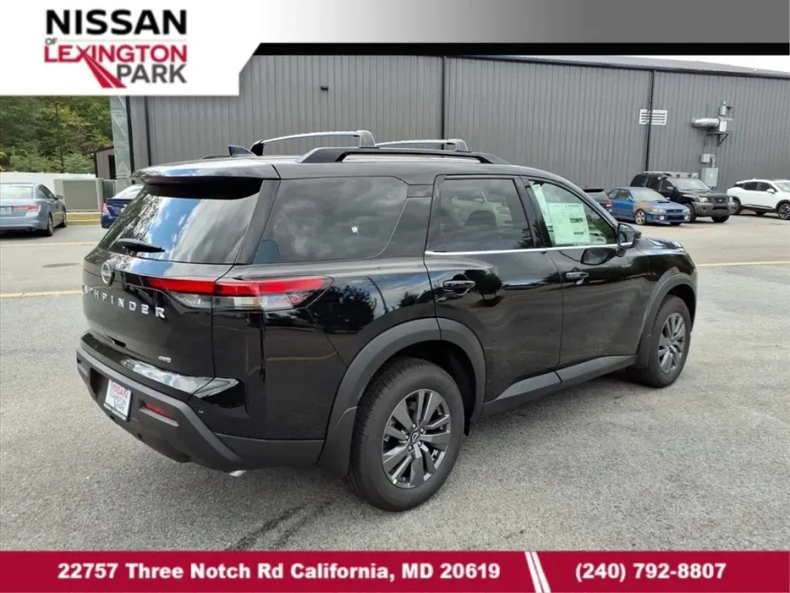 2025 Nissan Pathfinder SV photo 1