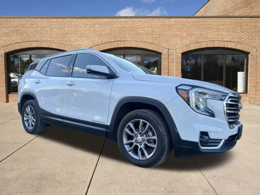 2024 Gmc Terrain SLT photo 1