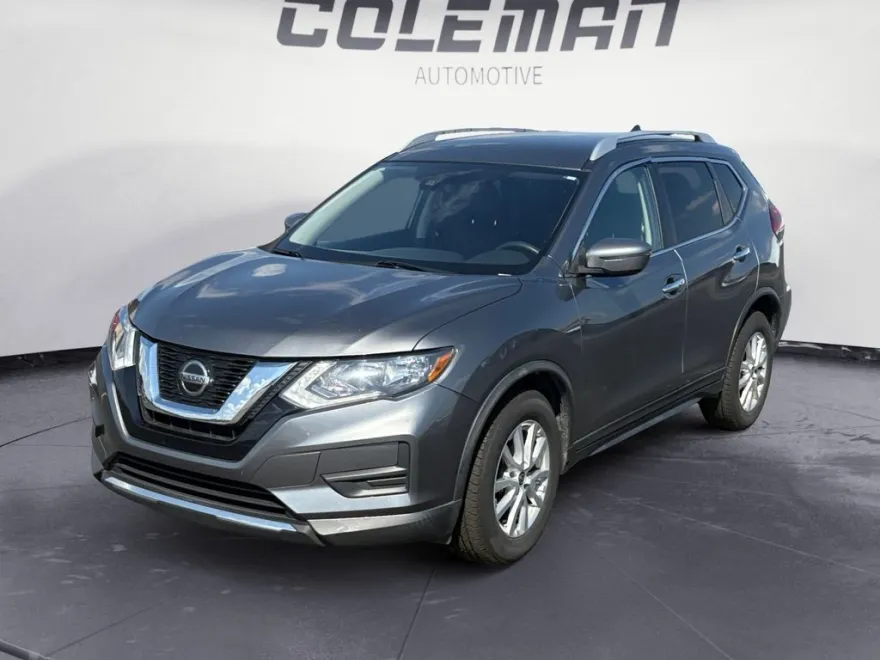 2019 Nissan Rogue SV photo 1