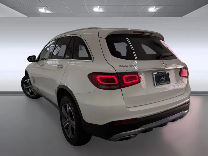 2022 Mercedes Benz GLC 300 photo 1