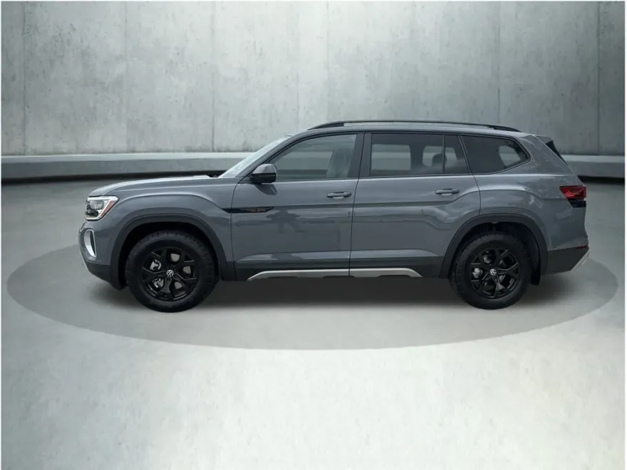 2025 Volkswagen Atlas Peak Edition SE photo 1