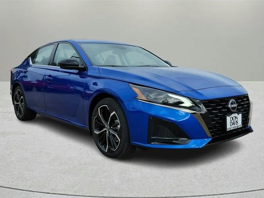 2025 Nissan Altima 2.5 SR photo 1