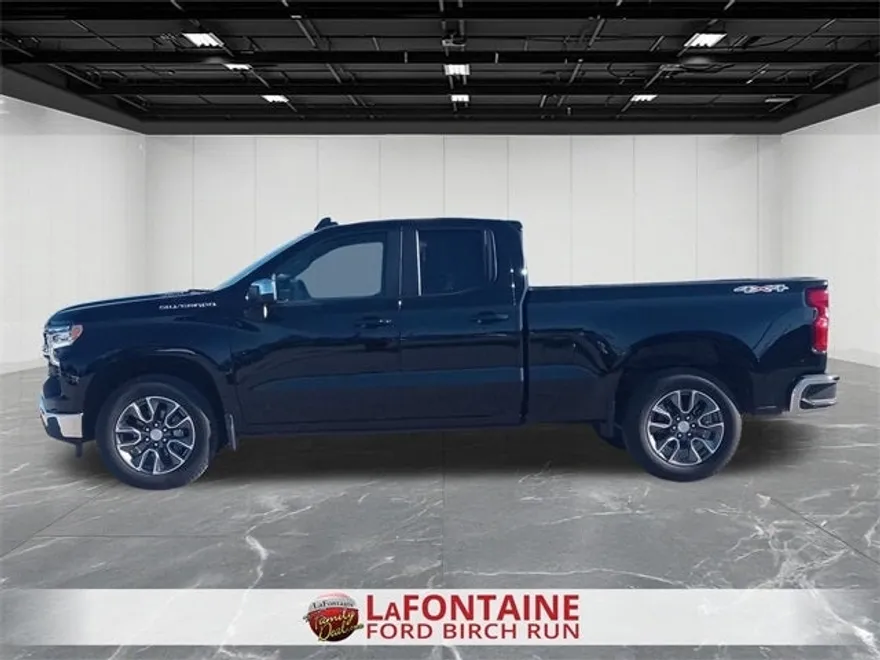 2025 Chevrolet Silverado 1500 LT photo 1