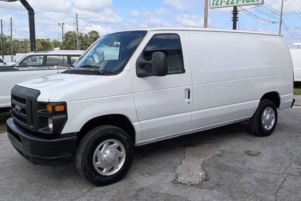 2012 Ford E-150 photo 1
