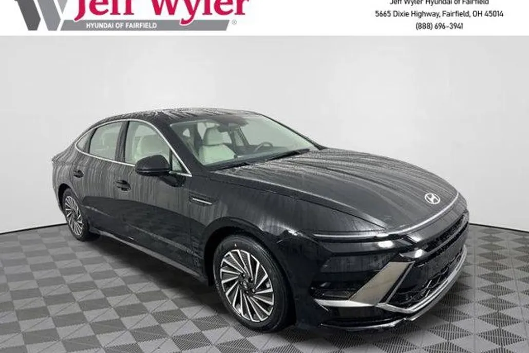 2025 Hyundai Sonata Hybrid SEL photo 1