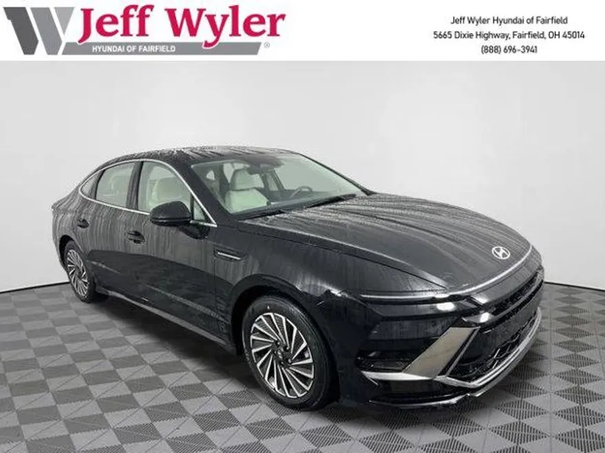 2025 Hyundai Sonata Hybrid SEL photo 1