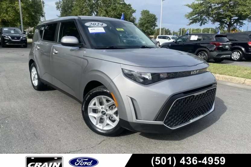 2024 Kia Soul LX photo 1
