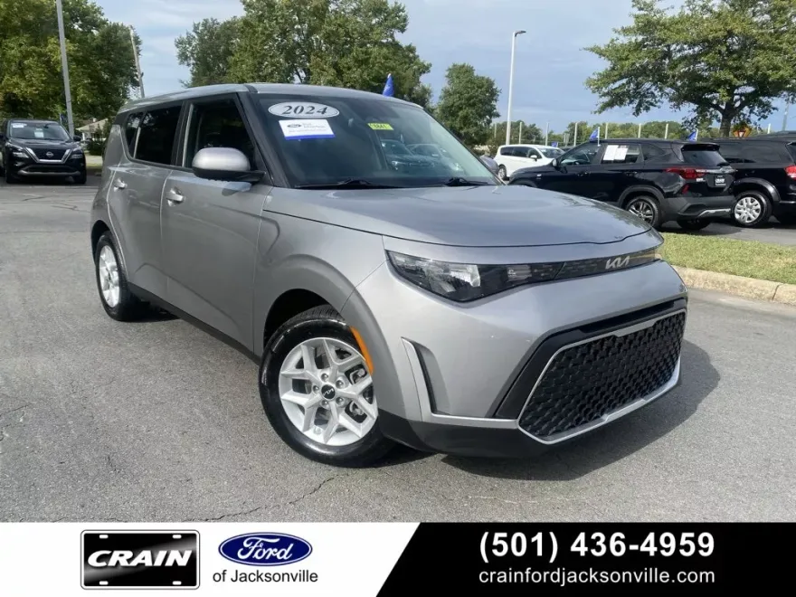 2024 Kia Soul LX photo 1