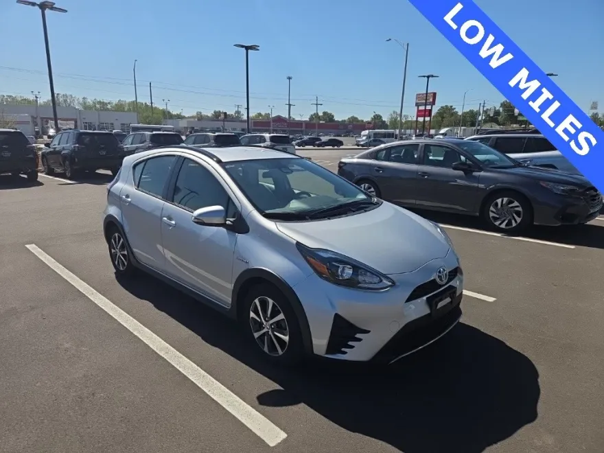 2018 Toyota Prius C One Two Three Four photo 1