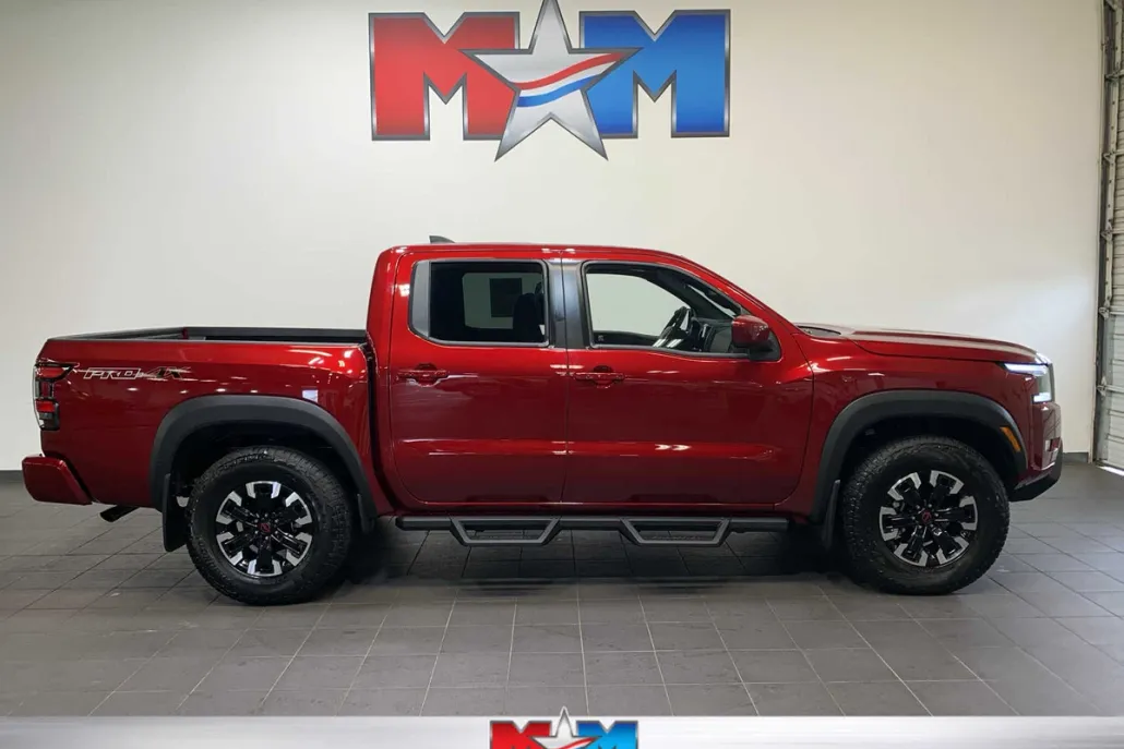 2024 Nissan Frontier PRO-4X photo 1