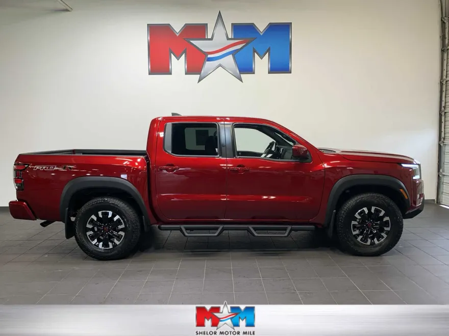 2024 Nissan Frontier PRO-4X photo 1