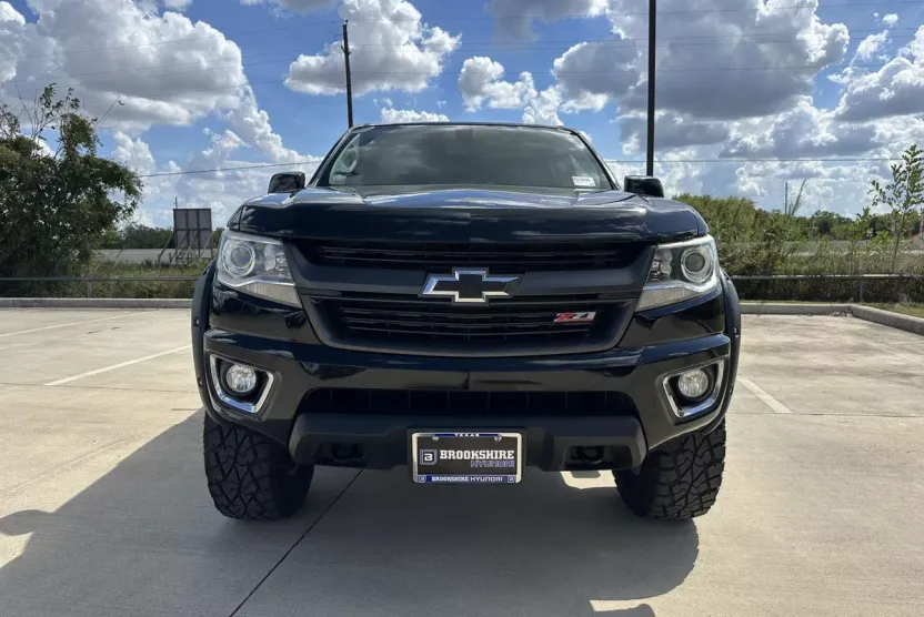 2017 Chevrolet Colorado Z71 photo 1