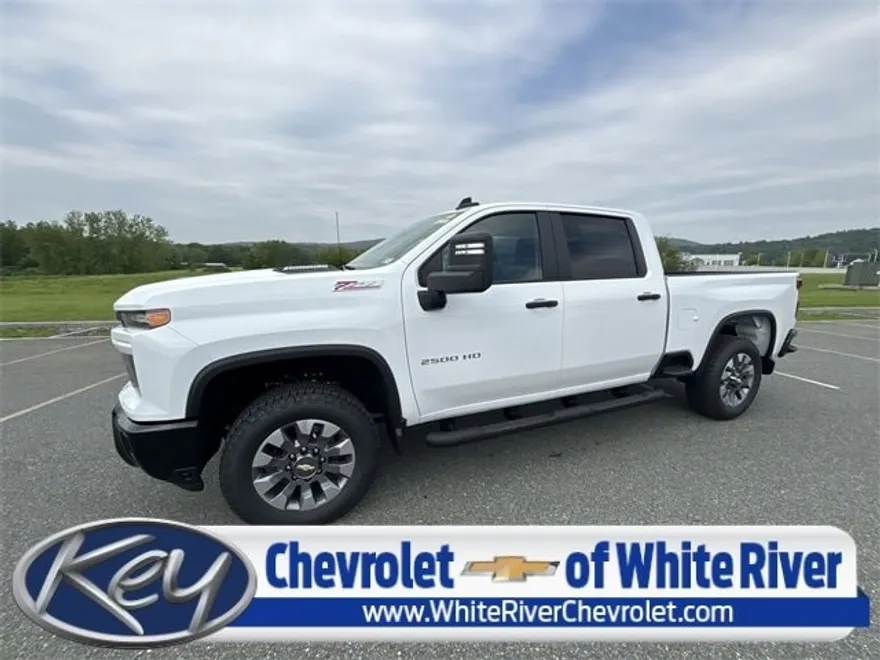 2025 Chevrolet Silverado 2500HD Custom photo 1