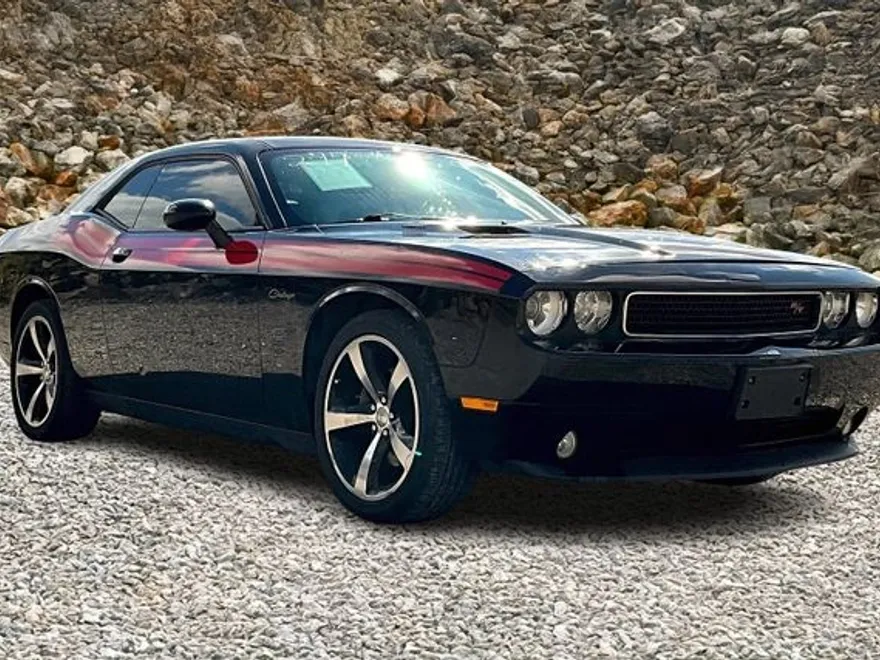 2013 Dodge Challenger R/T Classic photo 1
