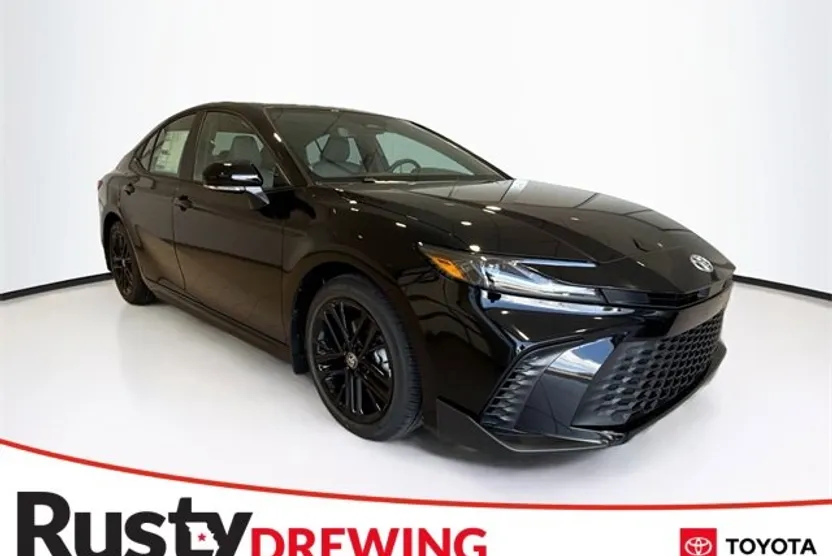 2026 Toyota Camry SE photo 1