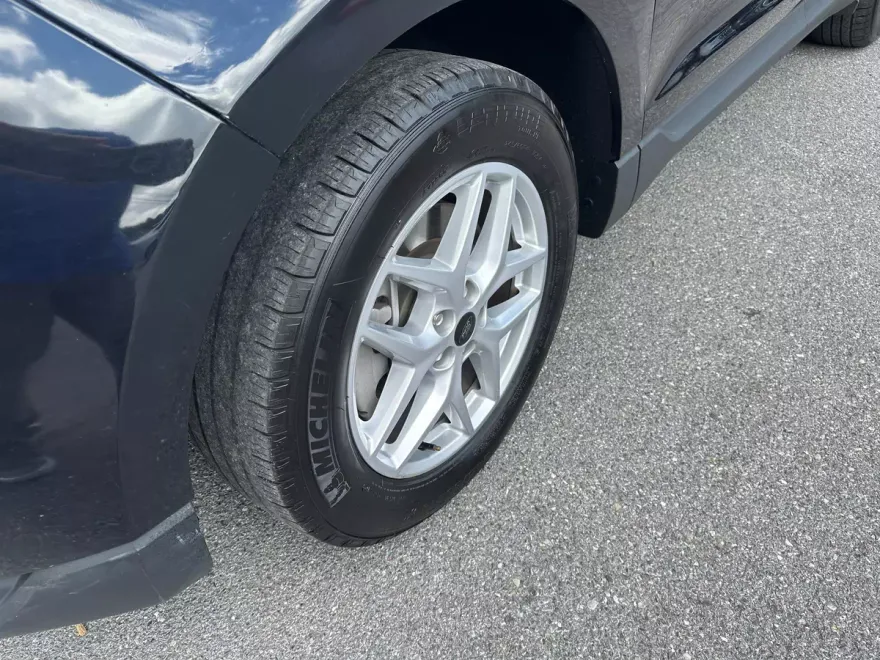 2024 Ford Edge SEL photo 1