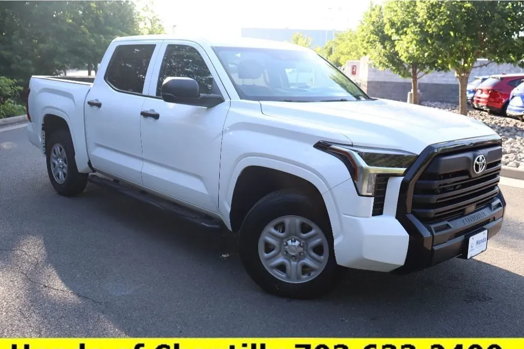 2022 Toyota Tundra SR photo 1
