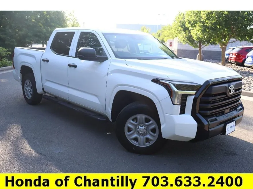 2022 Toyota Tundra SR photo 1