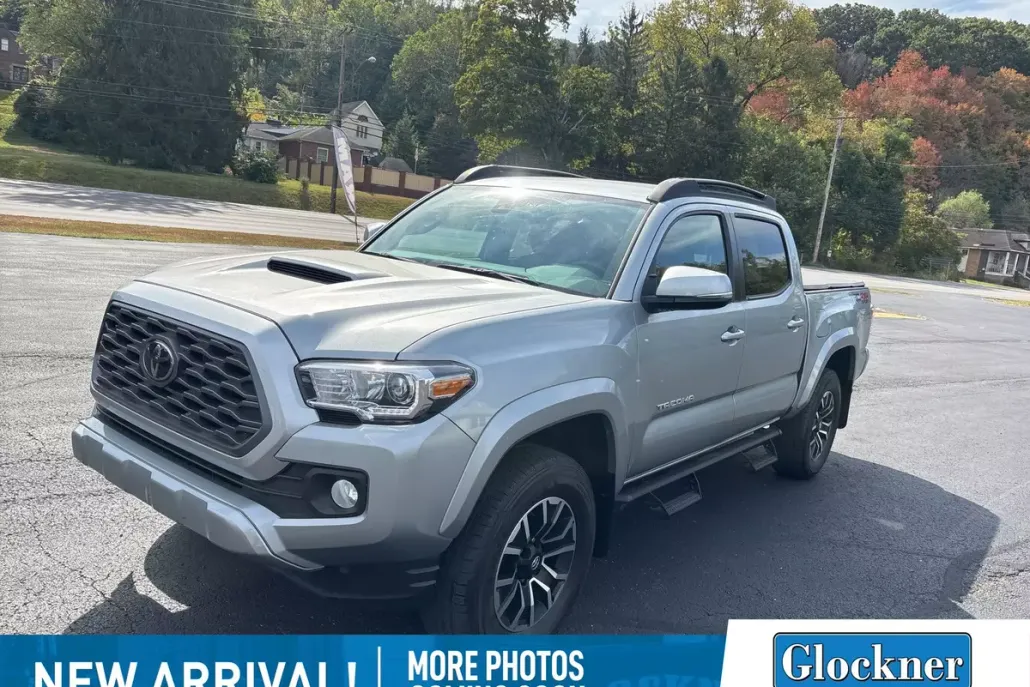 2023 Toyota Tacoma TRD Sport V6 photo 1