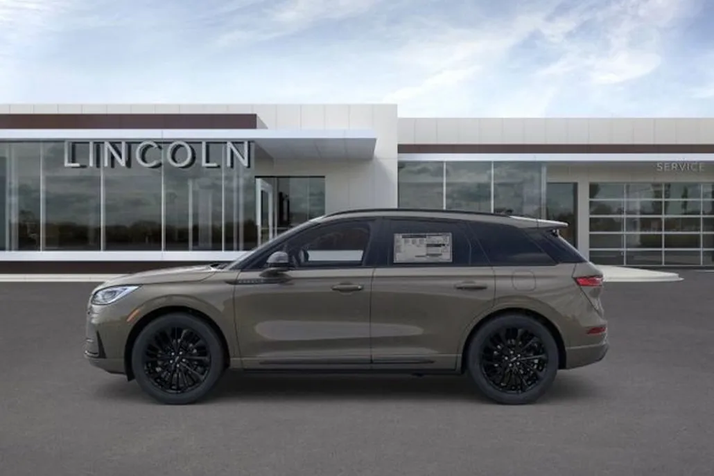 2025 Lincoln Corsair Premiere photo 1