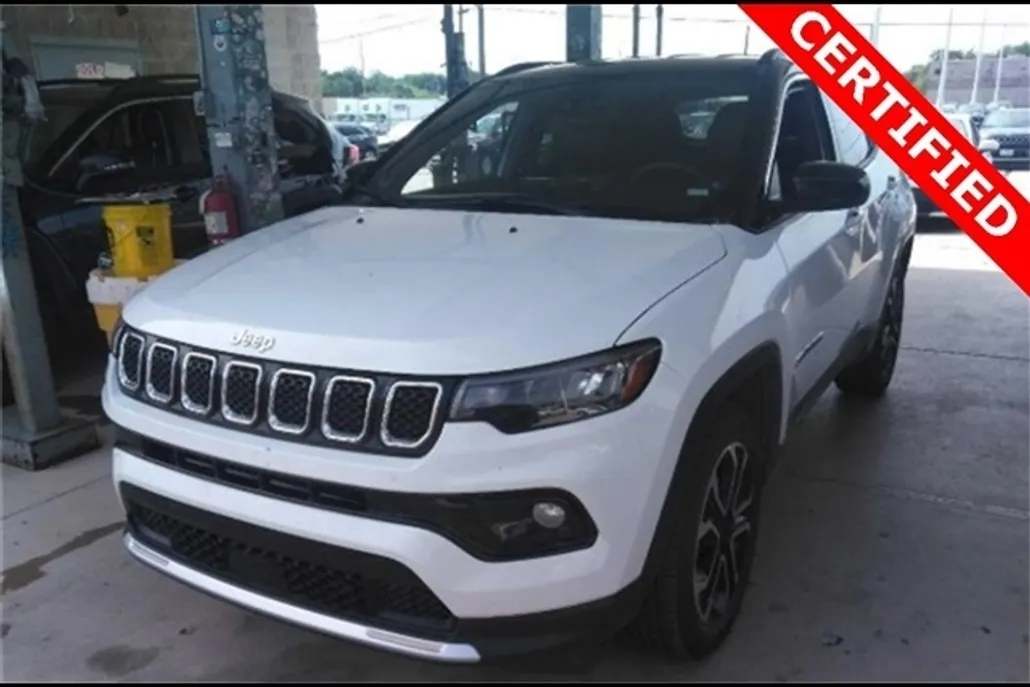 2023 Jeep Compass Limited photo 1