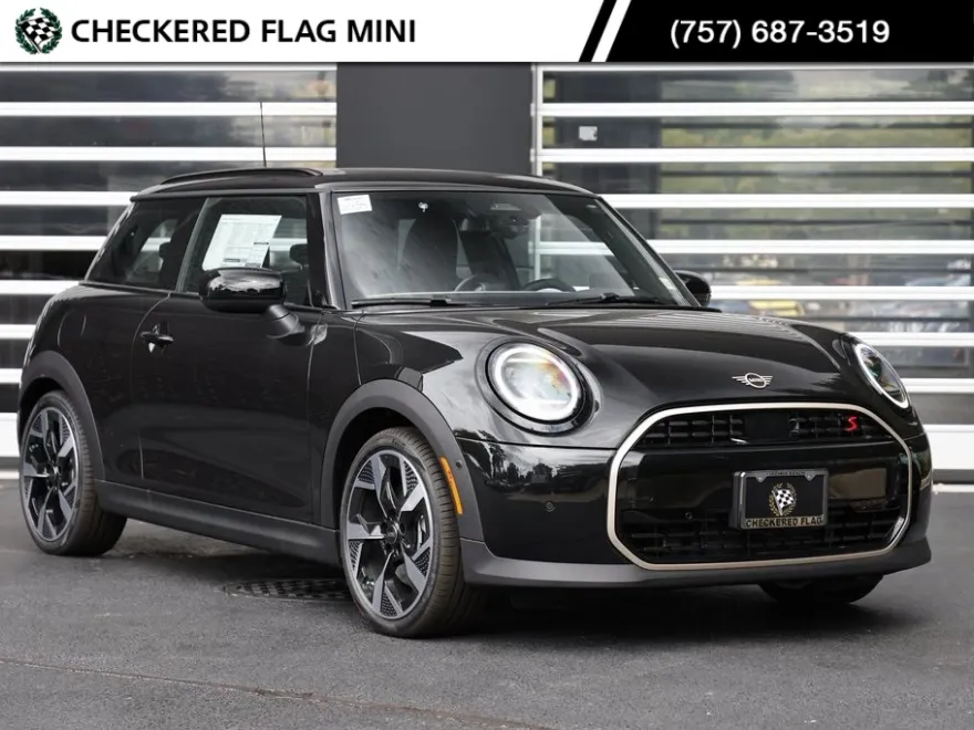 2025 Mini Cooper 2 Door Hardtop Signature photo 1