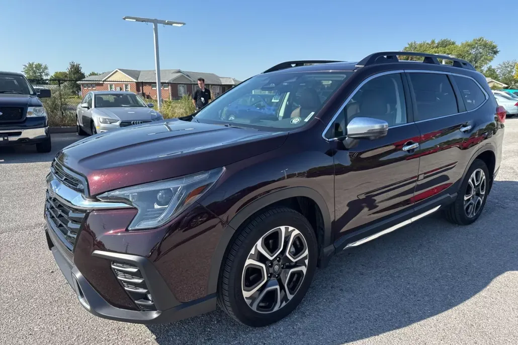 2023 Subaru Ascent Touring photo 1