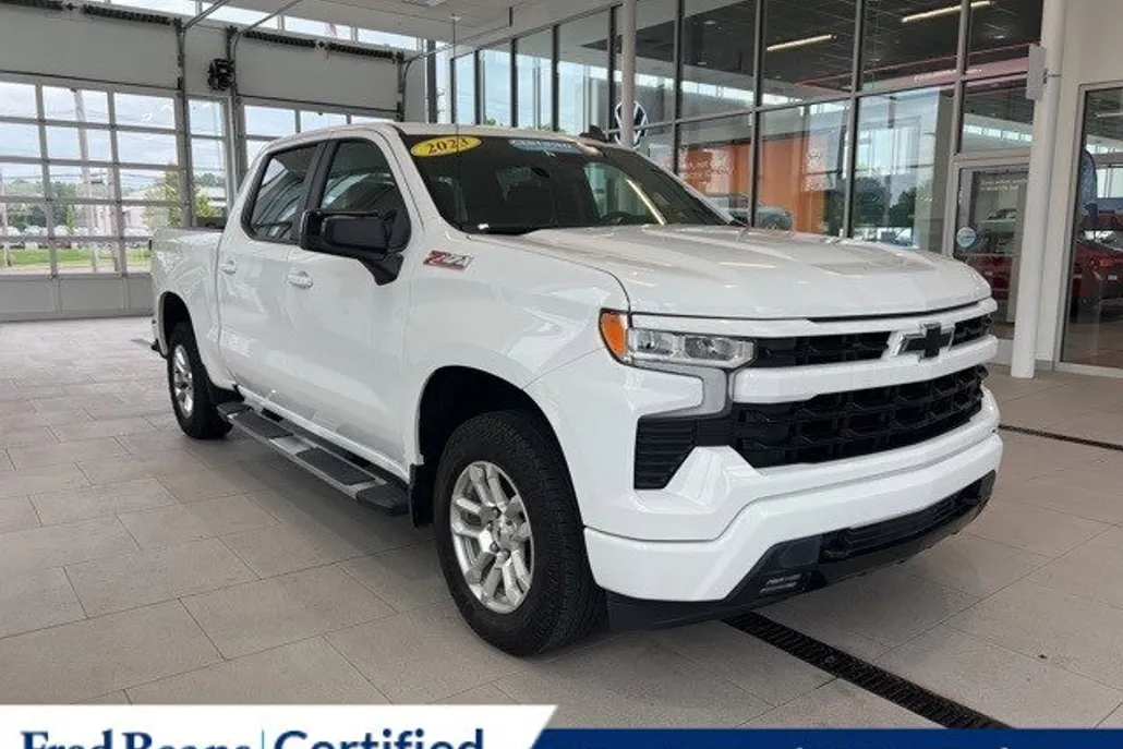 2023 Chevrolet Silverado 1500 RST photo 1