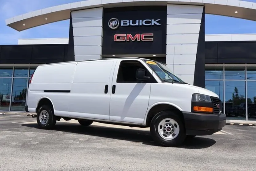 2023 Gmc Savana Cargo 2500 photo 1