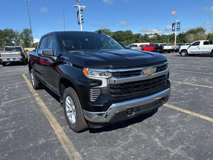 2025 Chevrolet Silverado 1500 LT photo 1