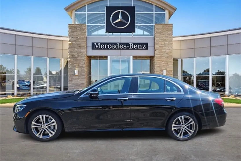2022 Mercedes Benz E 350 4MATIC photo 1