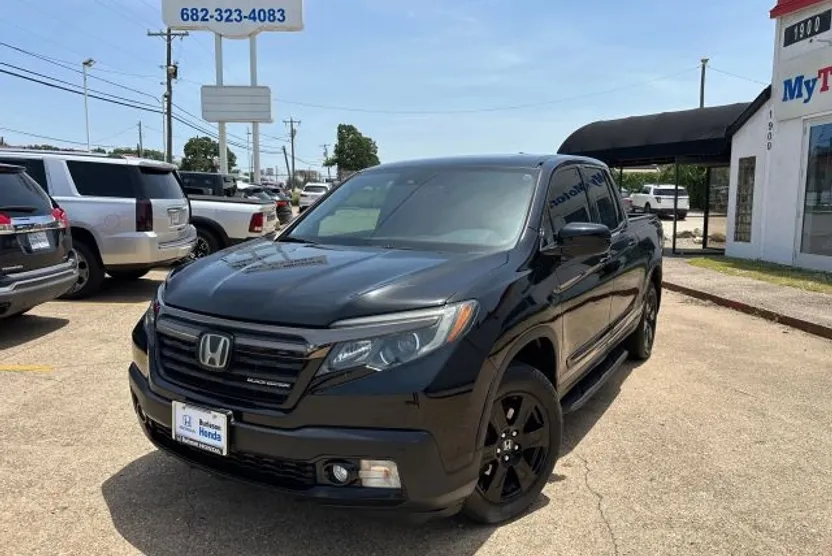 2017 Honda Ridgeline Black Edition photo 1