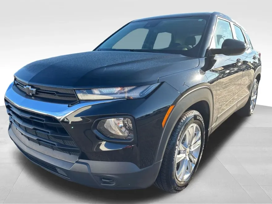2022 Chevrolet Trailblazer LS photo 1