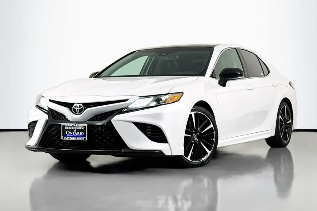 2018 Toyota Camry XSE photo 1