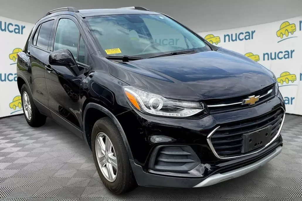 2022 Chevrolet Trax LT photo 1