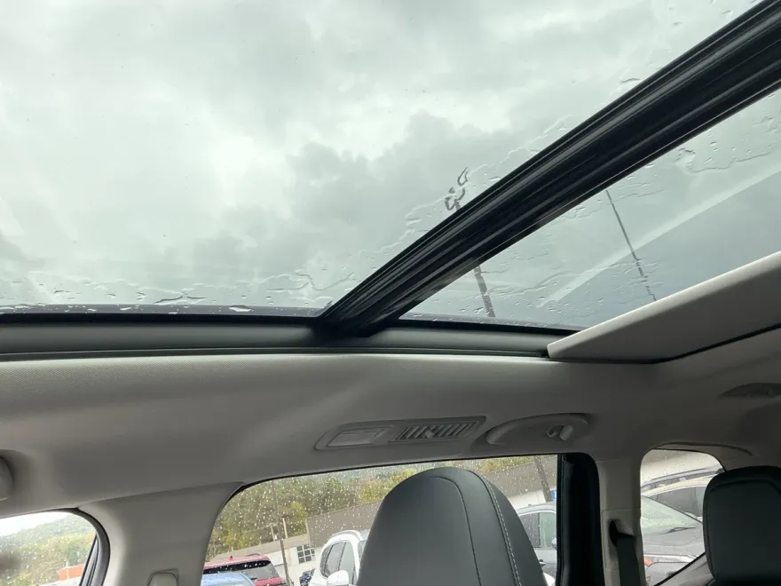 2021 Subaru Ascent Touring photo 1