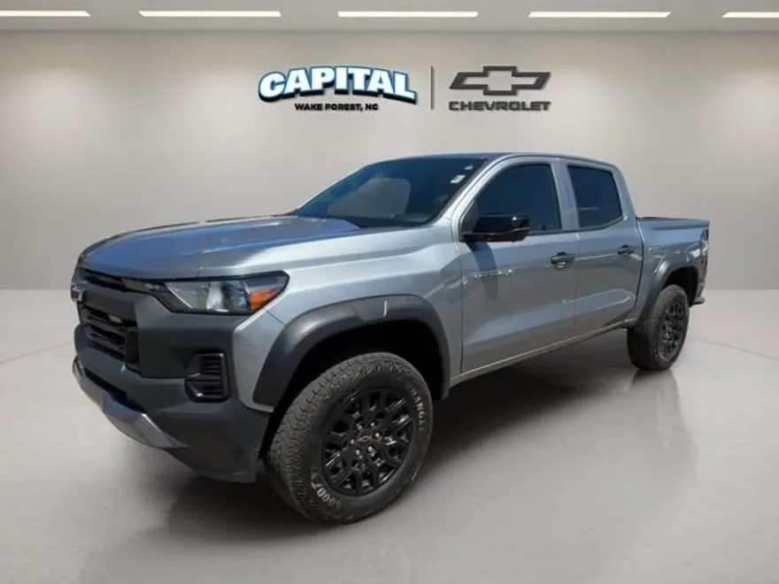 2024 Chevrolet Colorado Trail Boss photo 1