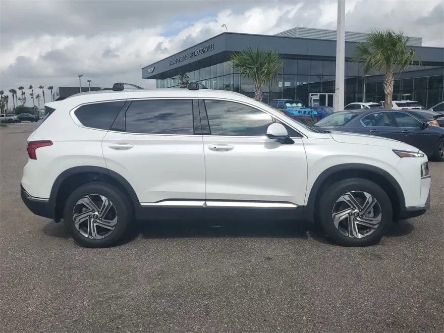 2022 Hyundai Santa Fe SEL photo 1