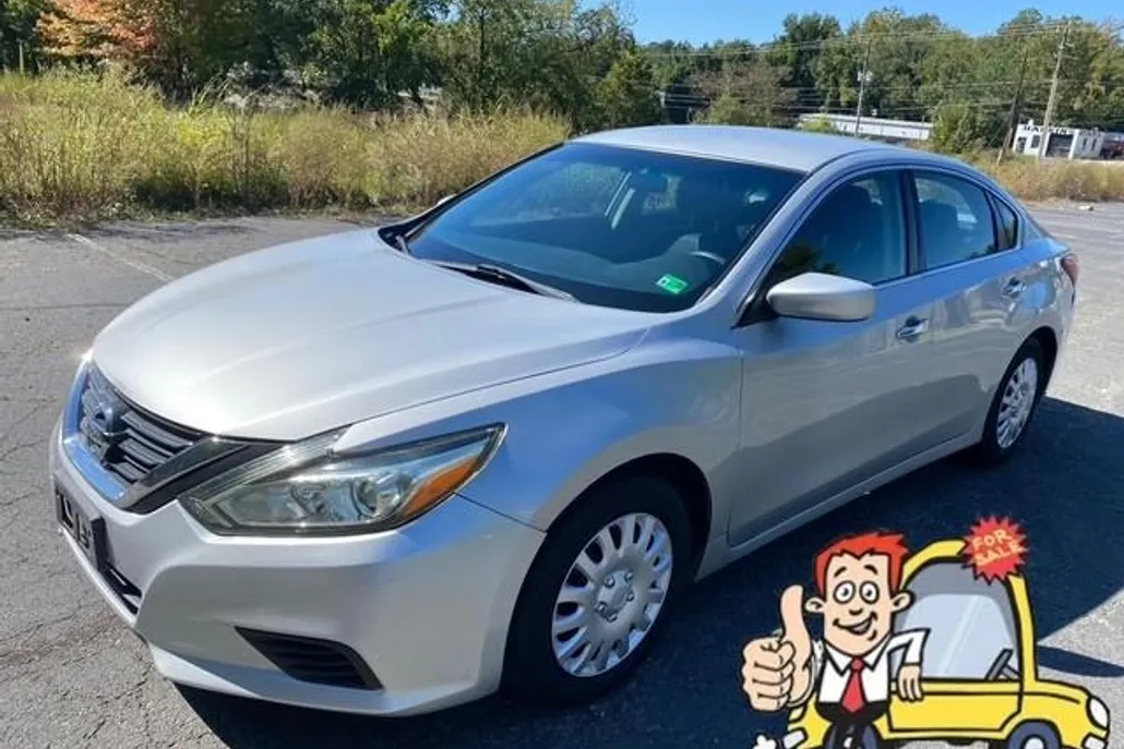 2017 Nissan Altima S photo 1