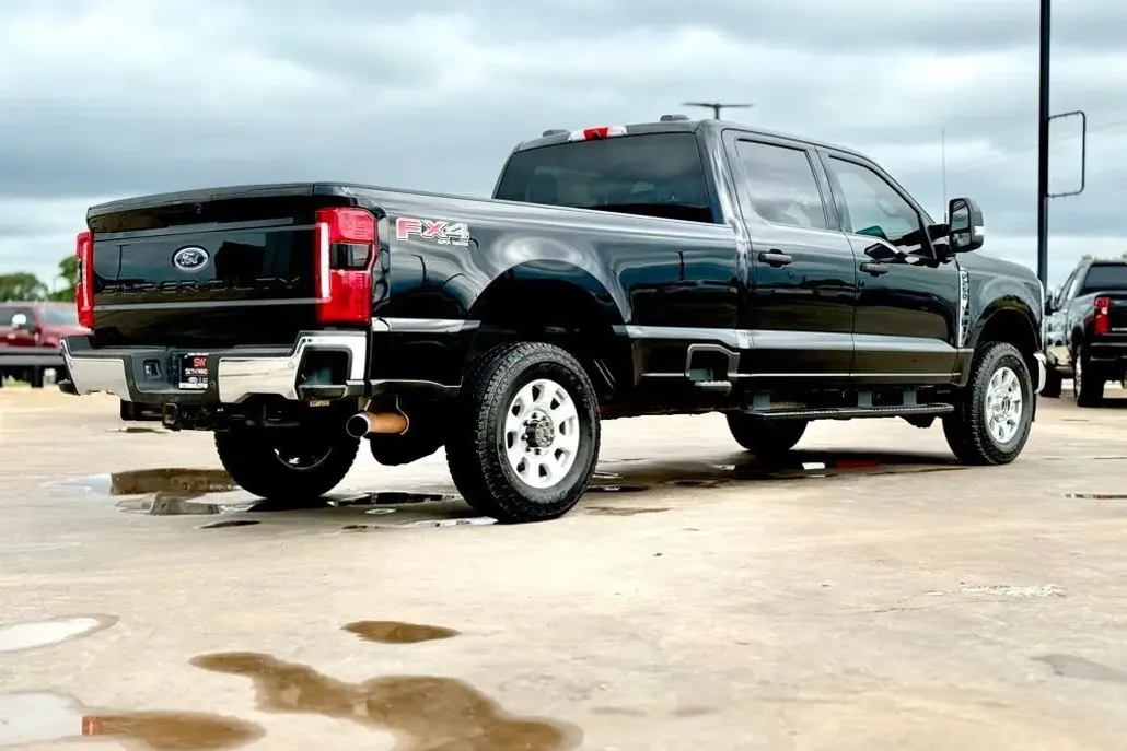 2024 Ford F-250 photo 1