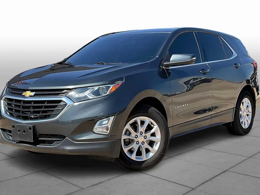 2018 Chevrolet Equinox LT photo 1