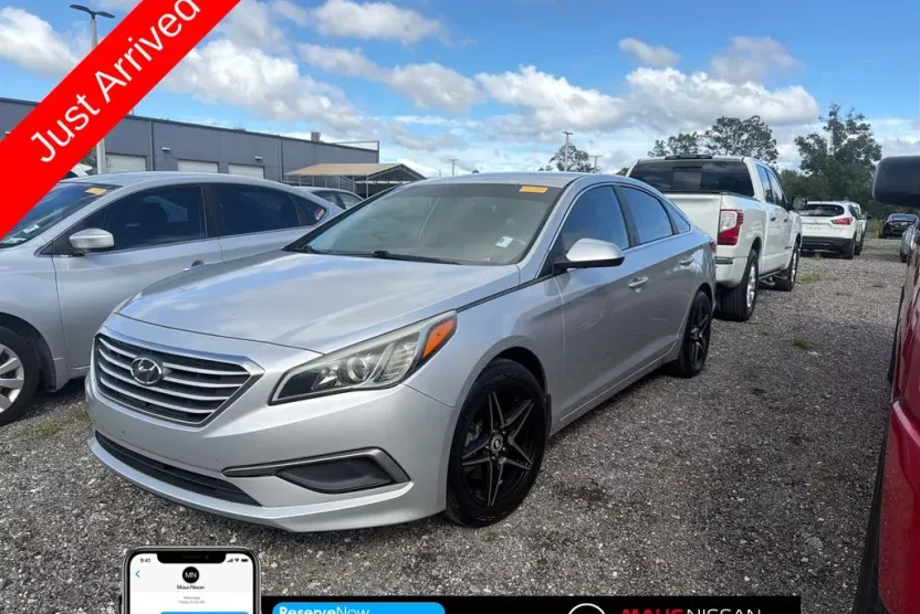 2016 Hyundai Sonata Base photo 1