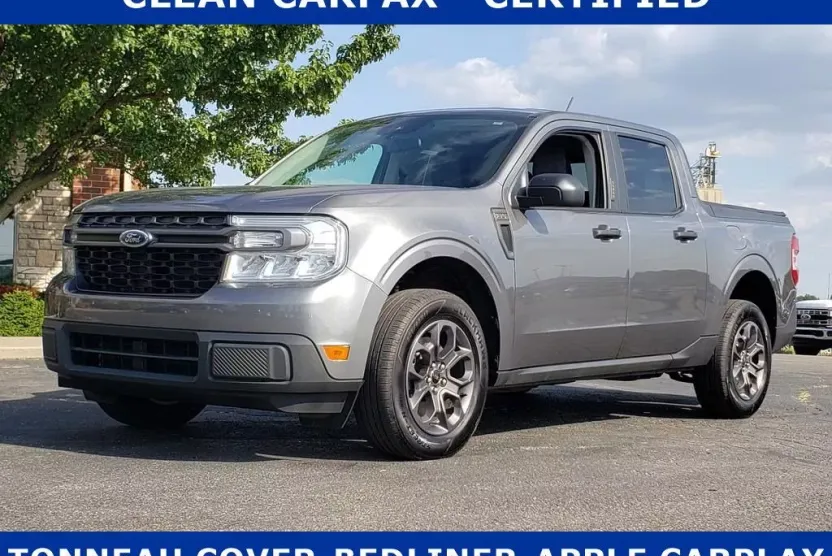 2022 Ford Maverick XLT photo 1