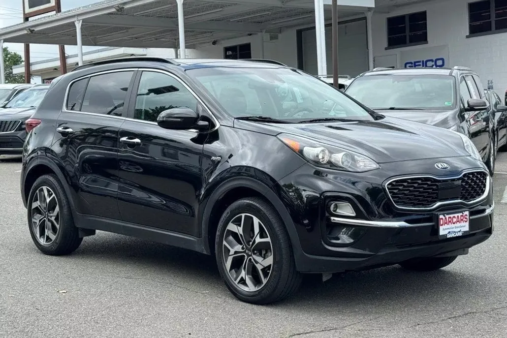 2021 Kia Sportage EX photo 1