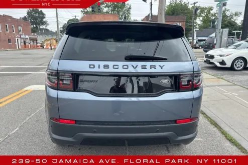 2022 Land Rover Discovery Sport S photo 2