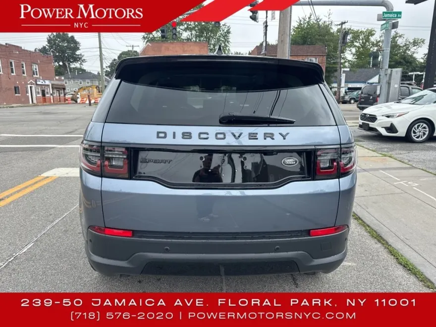 2022 Land Rover Discovery Sport S photo 2
