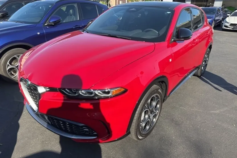 2024 Alfa Romeo Tonale Ti photo 1